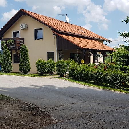 House Petra Apartment Rakovica Bagian luar foto