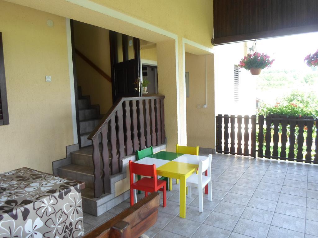 House Petra Apartment Rakovica Bagian luar foto