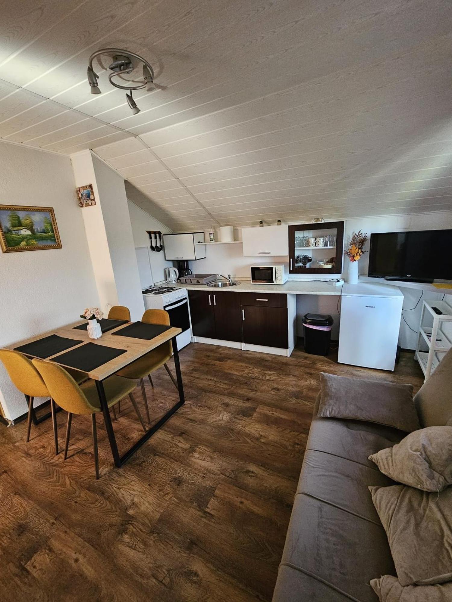 House Petra Apartment Rakovica Bagian luar foto