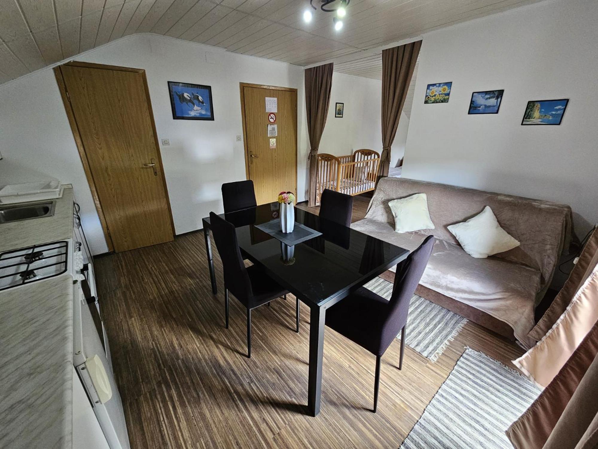 House Petra Apartment Rakovica Bagian luar foto
