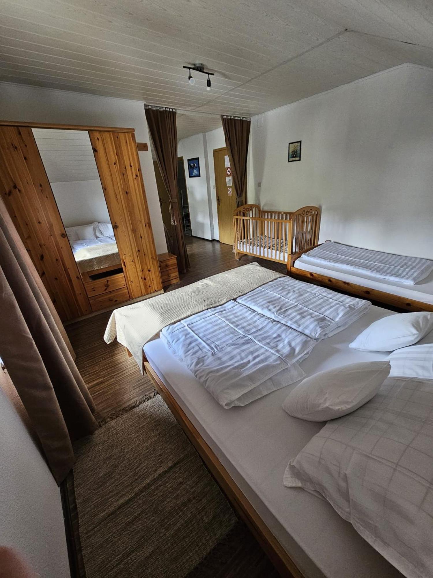 House Petra Apartment Rakovica Bagian luar foto